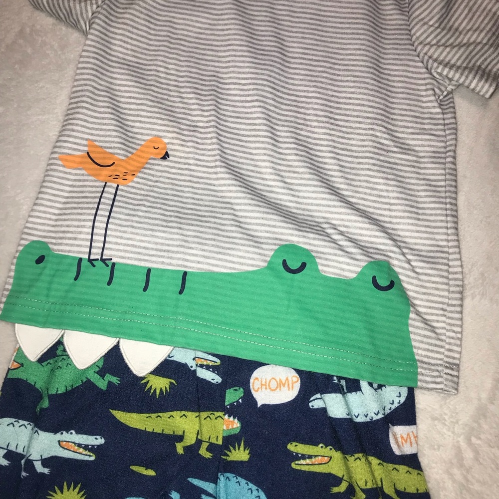 Carter’s PJ Bundle - Picture 2 of 11